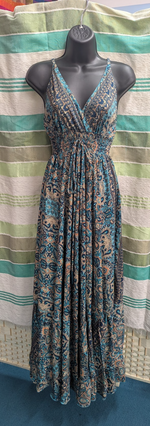 Load image into Gallery viewer, Sun Dress
