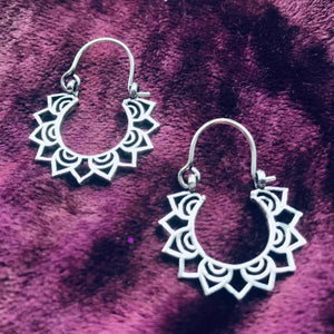 Mini lotus hoops